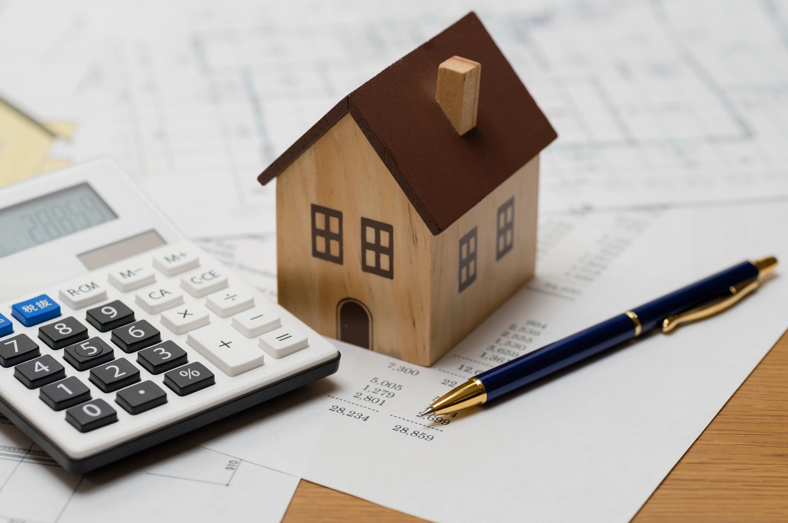 Construction estimating documents with calculator and plans